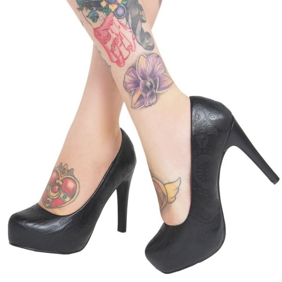 Iron Fist black sugar skull imprint platform pumps heels Size 5 7 NIB New in box - Picture 5 of 8